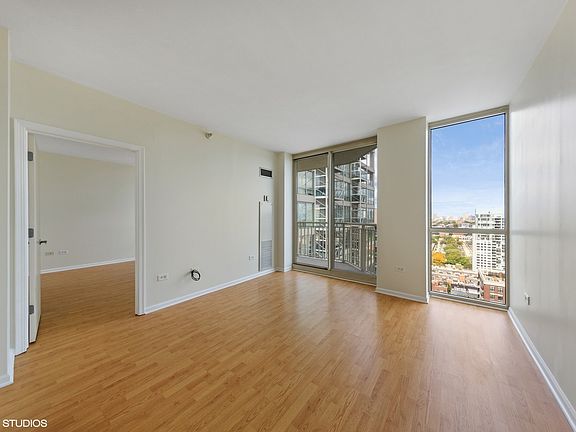 3rd image of 645 N Kingsbury St APT 2505