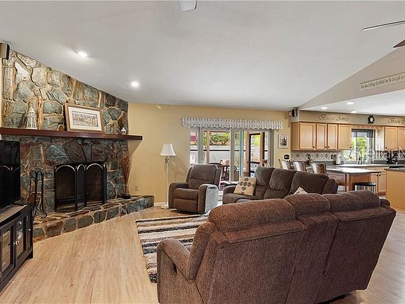 2nd image of 1306 Costine Dr