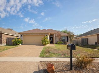 6110 Maximus Dr, Corpus Christi, TX 78414