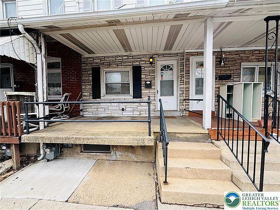 3rd image of 1549 W Tilghman St