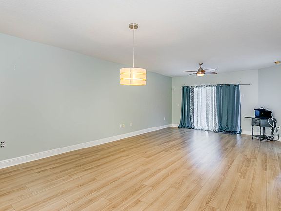 3rd image of 161 Majestic Bay Ave Unit 102