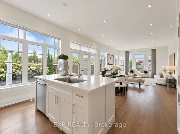 34 Settlement Cres, Richmond Hill, ON L4E 1E4