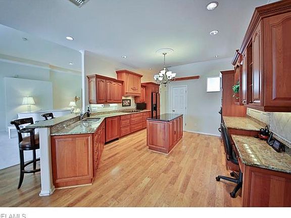 5th image of 12745 Yacht Club Cir