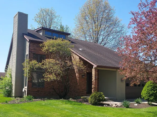 811 Helen Dr, Wapakoneta, OH 45895