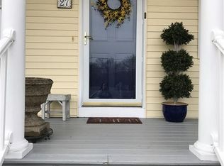 27 Hickory Ln, Westerly, RI 02891