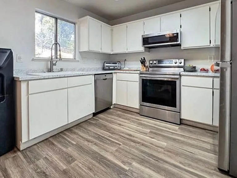 1321 Oak Ridge Dr — Photo 7