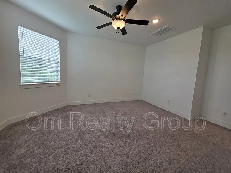 18710 Colorado River Ln — Photo 20