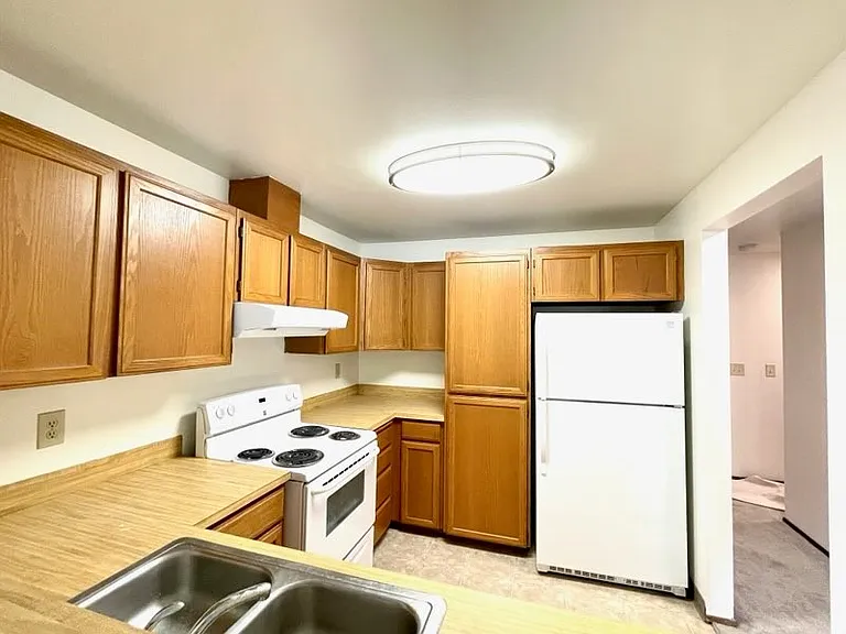 520 100th Ave SE #25 — Photo 15
