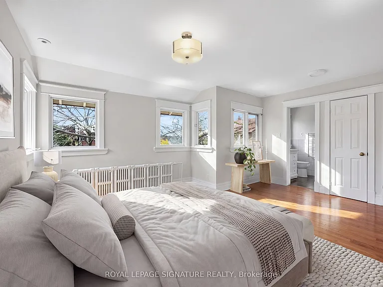 426 Armadale Ave — Photo 26
