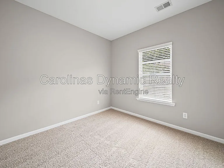 1912 Madeira Cir — Photo 23