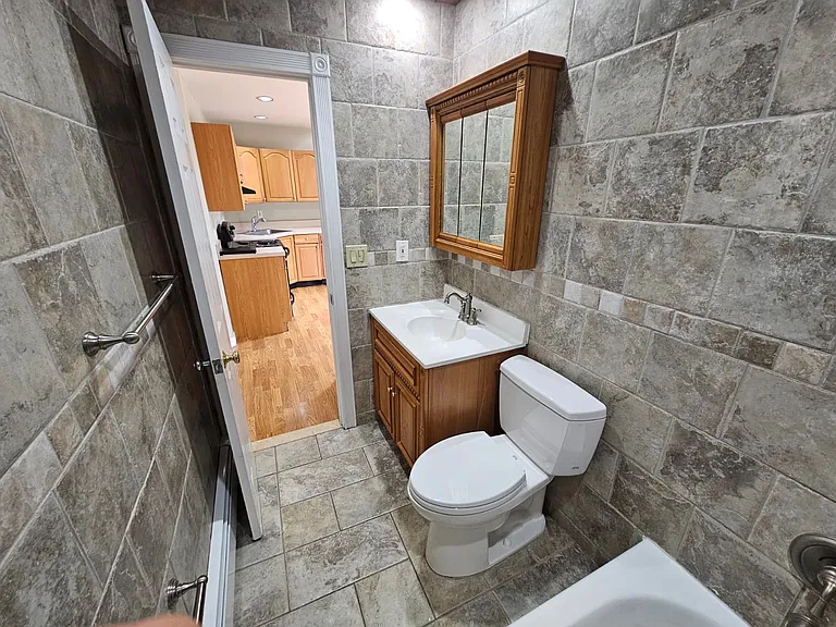 2 Carnegie Dr #2 — Photo 21