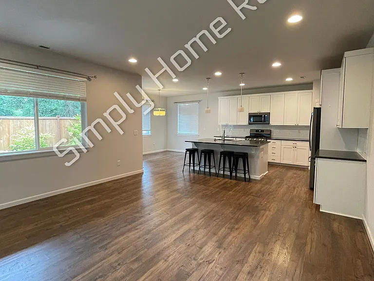5304 49th Ave SE — Photo 8