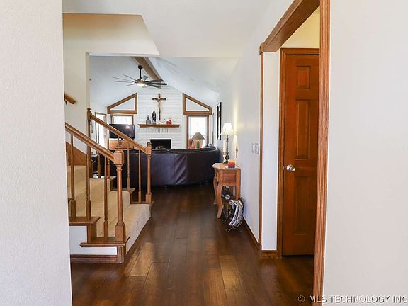 3rd image of 4200 Rustic Rd