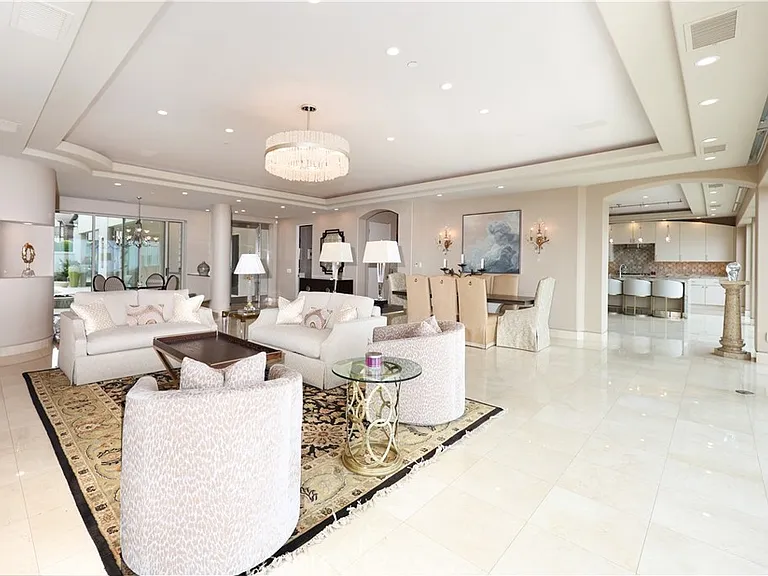 15 Goleta Point Dr — Photo 8