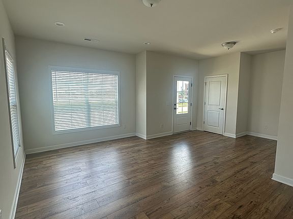 3rd image of 143 Broad St