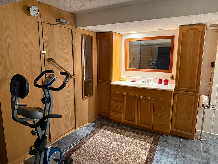 238 Bernard Ave #1B — Photo 7