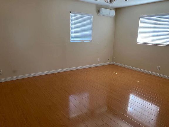 2nd image of 5732 Agnes Ave