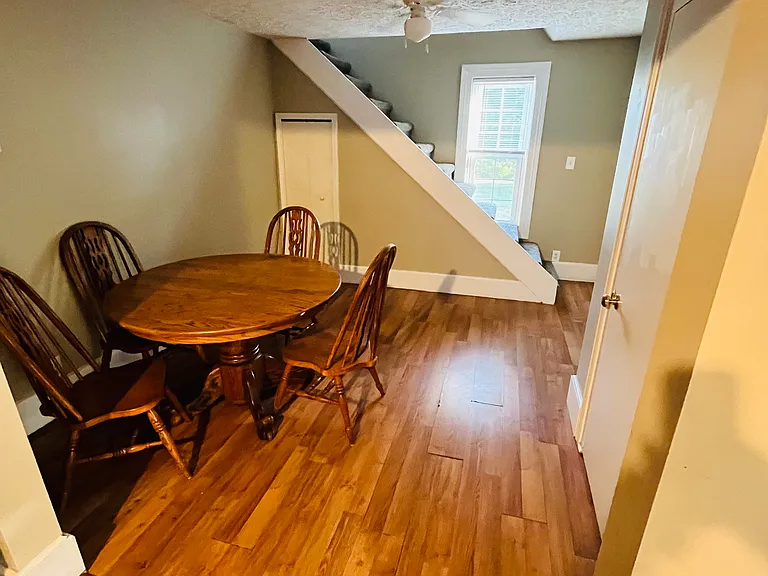 572 Lafayette St — Photo 6