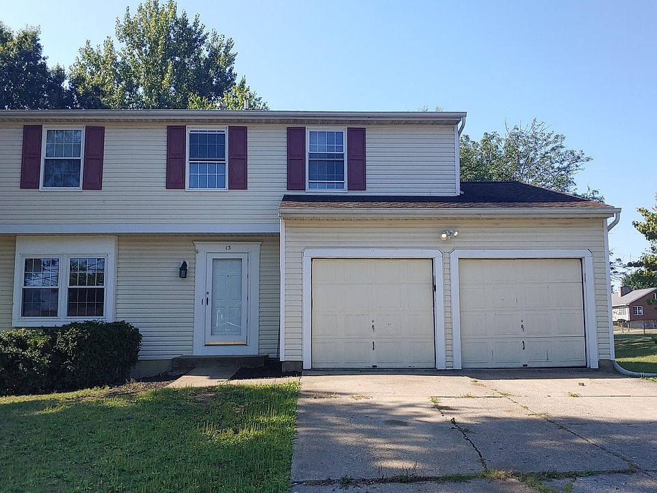 1st image of 13 E Cobblestone Ct