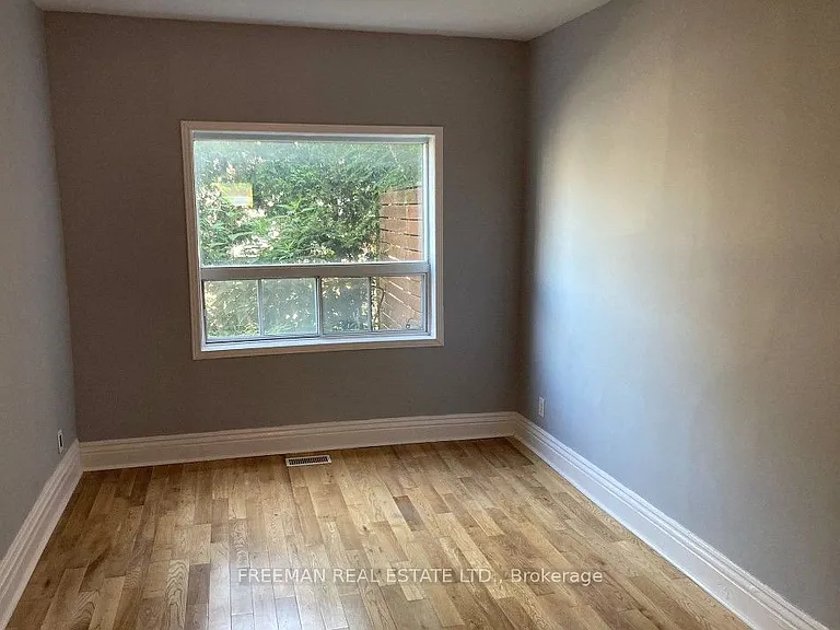 985 Dupont St #1 — Photo 6