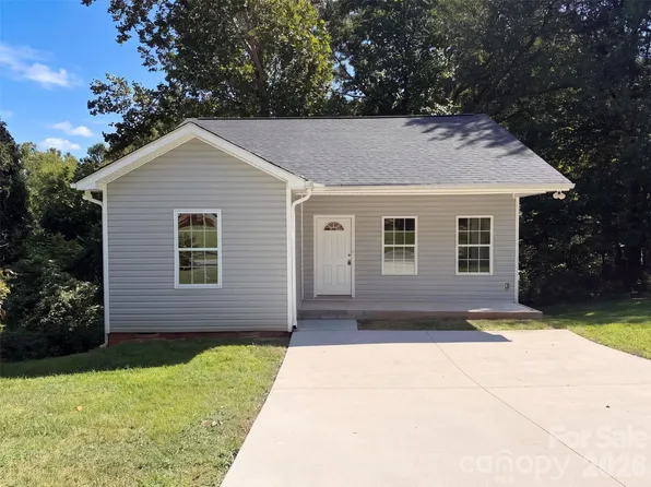 604 Stewart Ct, Statesville, NC 28677
