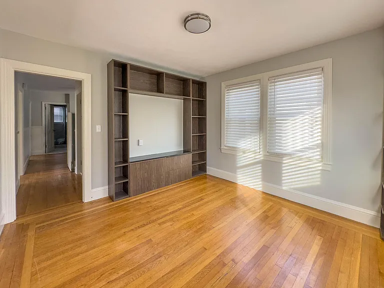 419 Maple Ave #1 — Photo 5