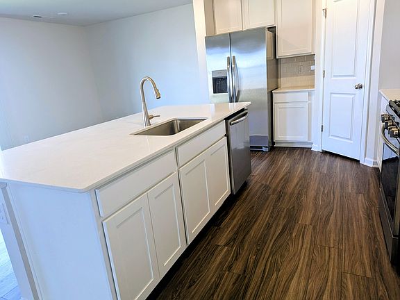 5th image of 107 Tallulah Ct