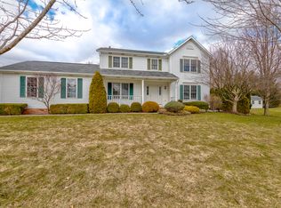 300 W Mennonite Rd, Aurora, OH 44202