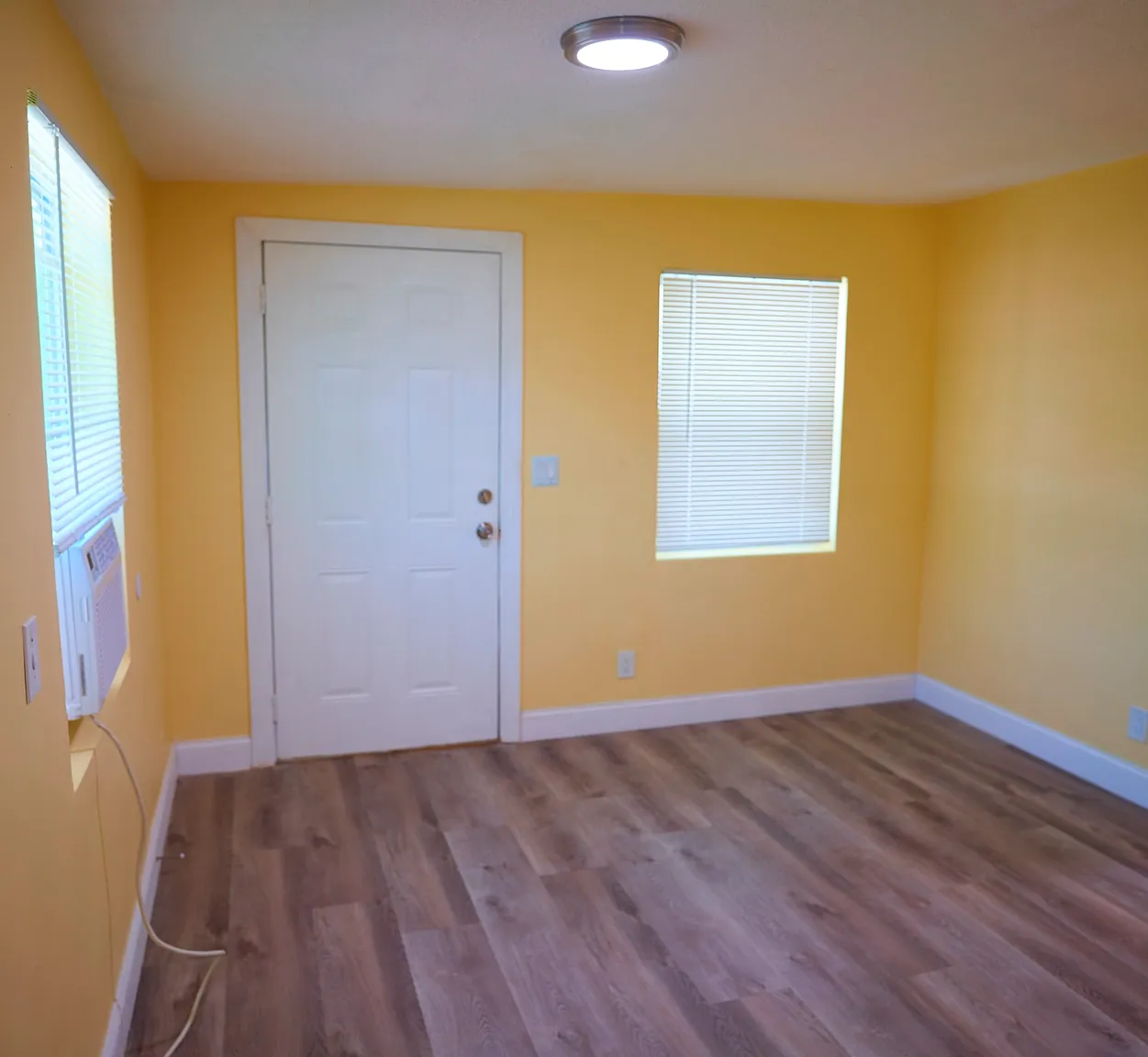 2 bed, 700 sqft, $750 — Photo 4
