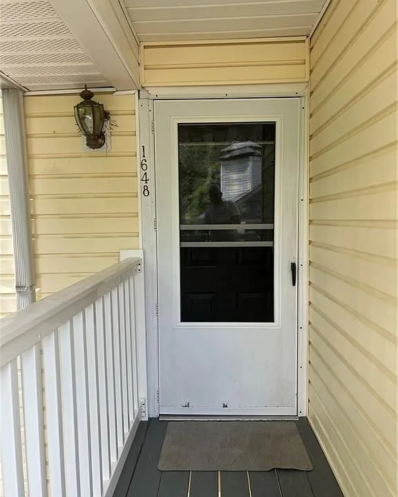 1648 Raleigh Cir SE