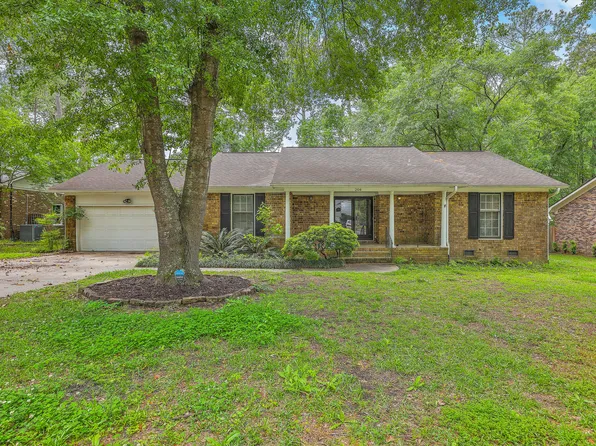 204 Pointer Dr, Summerville, SC 29485