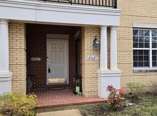 43649 McDowell Sq, Leesburg, VA 20176