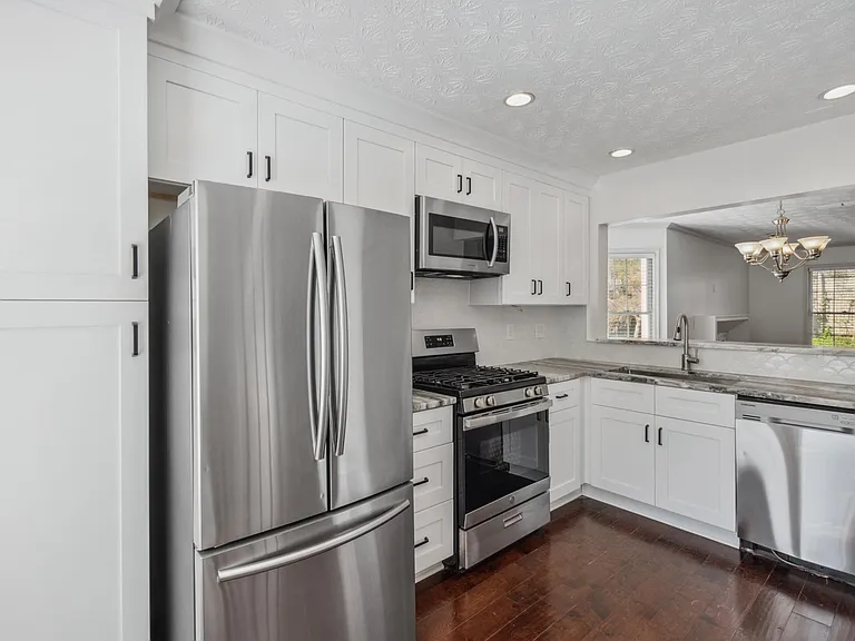 401 Defoors Lndg NW — Photo 7