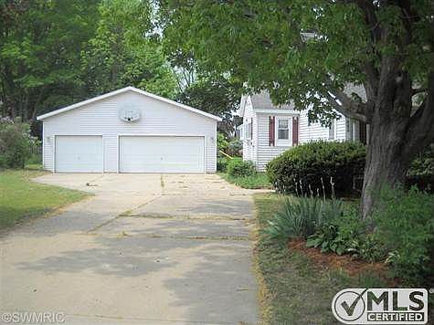 4th image of 664 Saunders Ave