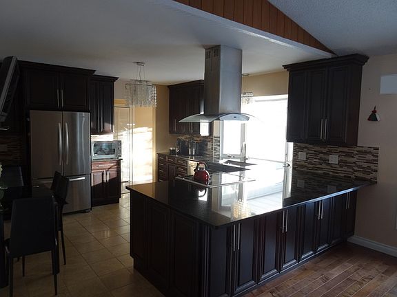 5th image of 13823 90th Ave NW