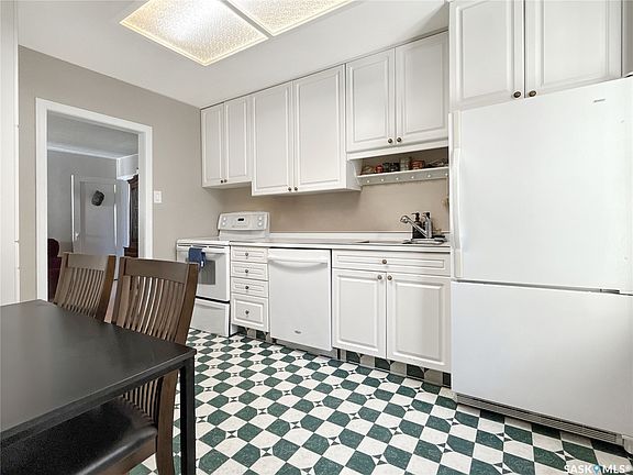 5th image of 660 3rd Avenue NE