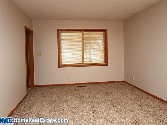 3rd image of 2835 N 36th St