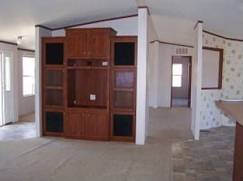 4th image of 2306 Hickory Way