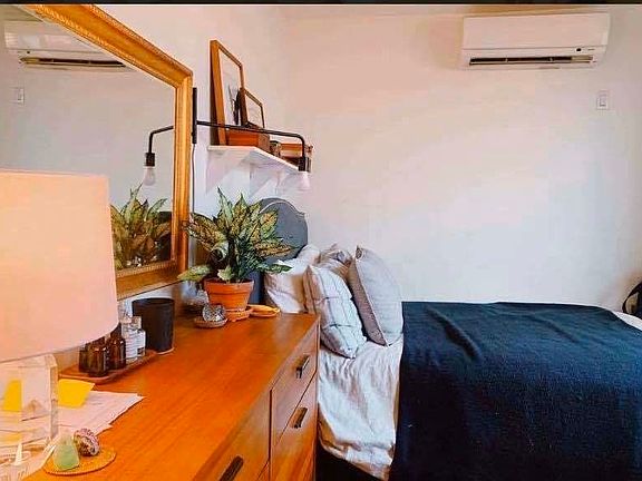 4th image of 10 Lexington Ave #5BB