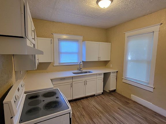 4th image of 1231 Shepard St