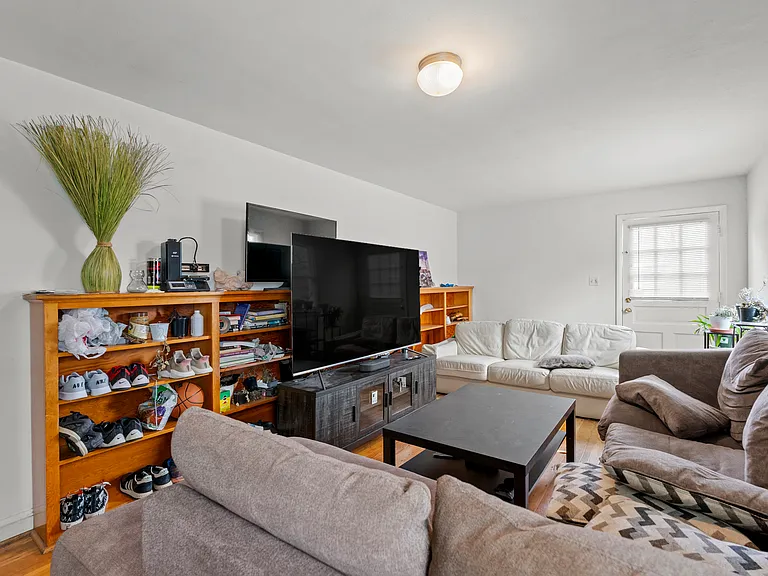 6804 Calverton Dr — Photo 12