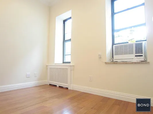 Rented by Bond New York | media 7