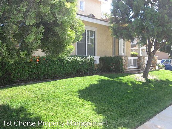 2nd image of 1003 E Hartley Pl