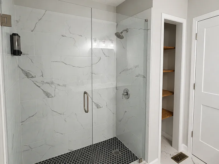2801 Kellogg Creek Rd — Photo 4