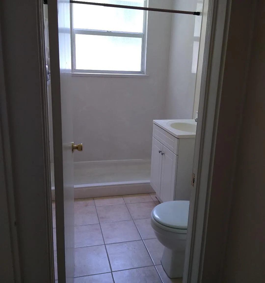 1 bed, 900 sqft, $1,250 — Photo 2