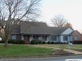 106 N Briarwood Rd, Athens, AL 35613