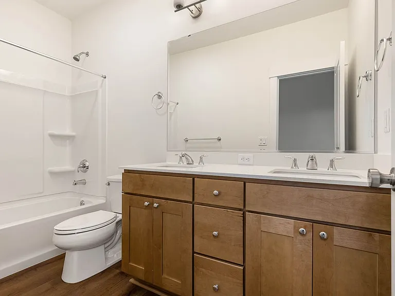 1781 246th Ct NE — Photo 20