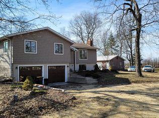 33805 N State Rd, Genoa, IL 60135