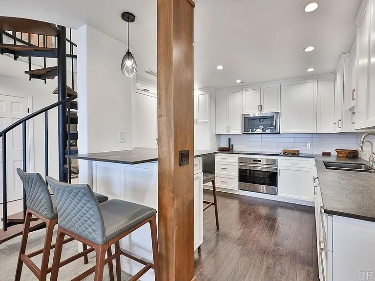 1099 1st St #420 — Photo 7