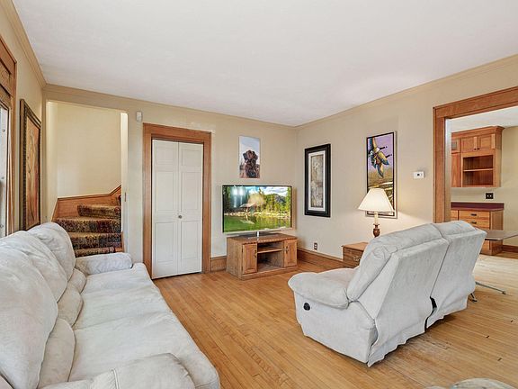 4th image of 3215 Lyndale Ave S